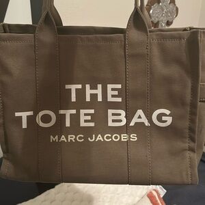 Marc Jacobs The Tote Bag